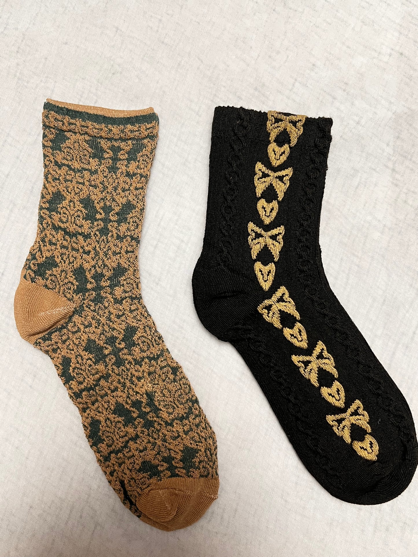 3 Pairs Retro Textured Socks.